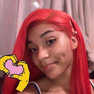 Meet your Posher, Alecia